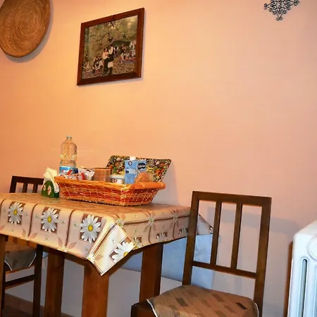 Fresco Romantico Apartment *